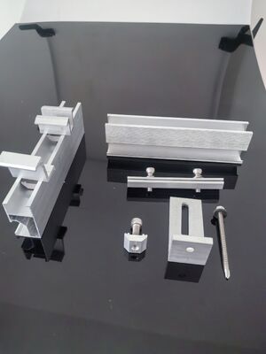 سعر جيد نظام تركيب ألواح الطاقة الشمسية للسقف مع دعامة قدم L الانترنت