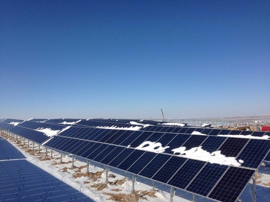 سعر جيد Q235B Q345B بين قوسين الألواح الشمسية مع نظام الجلفنة بالغمس الساخن / أنودة PV تصاعد الانترنت